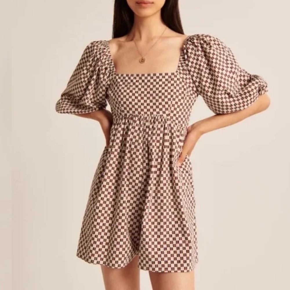 Abercrombie Puff Sleeve Flirty Romper